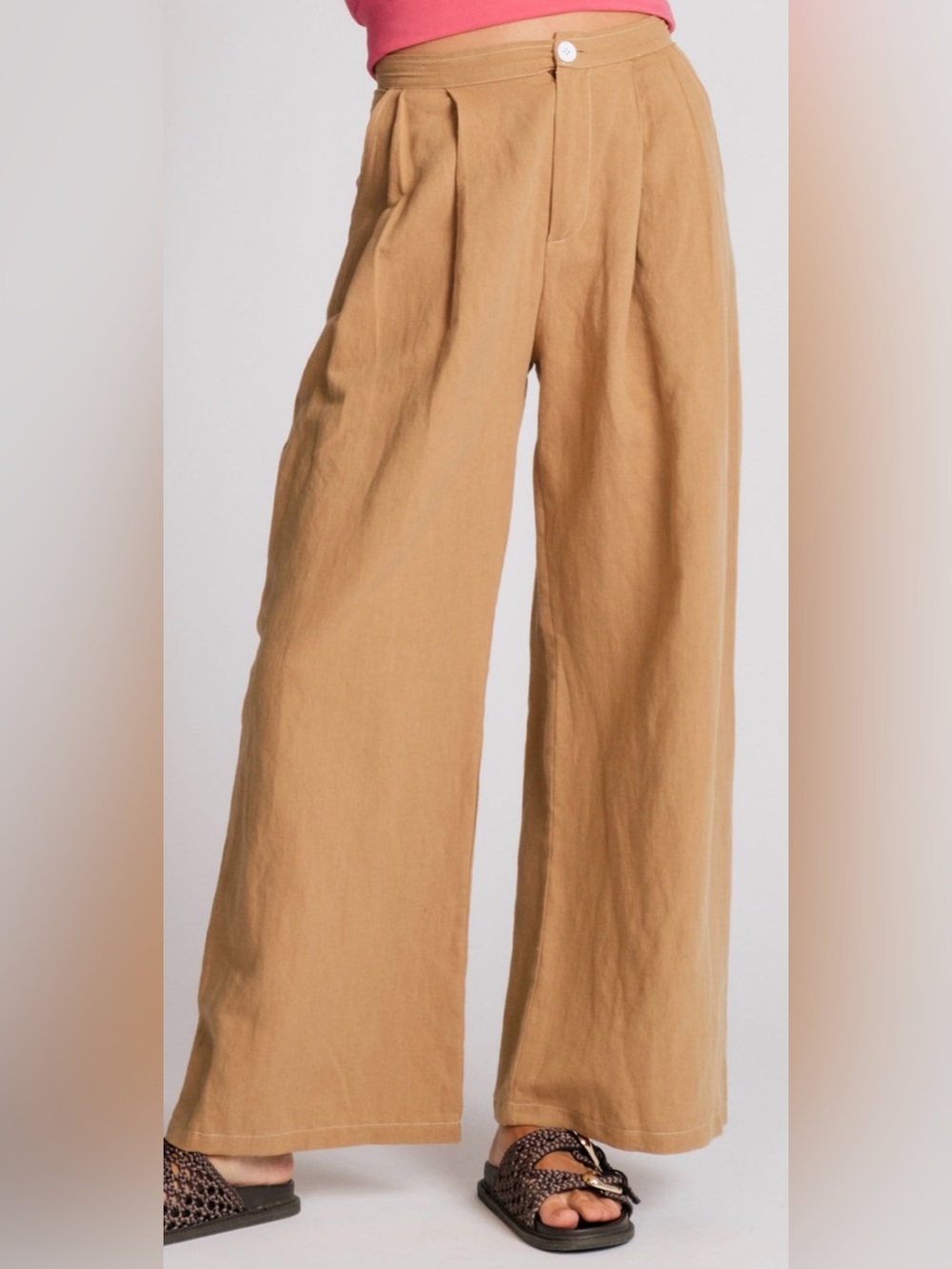 Allison Wonderland Whistler sand wide leg pant. Size 4
